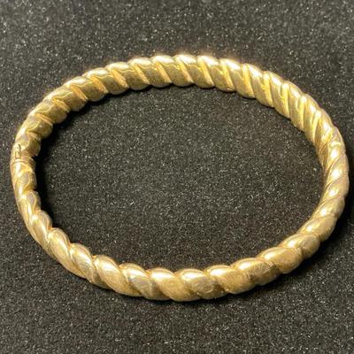 14k Gold Scalloped Bracelet (13.5 Grams)