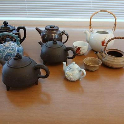An eclectic teapot collection for you.