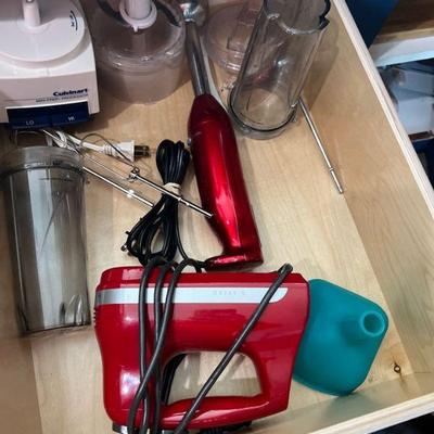 Hand mixer