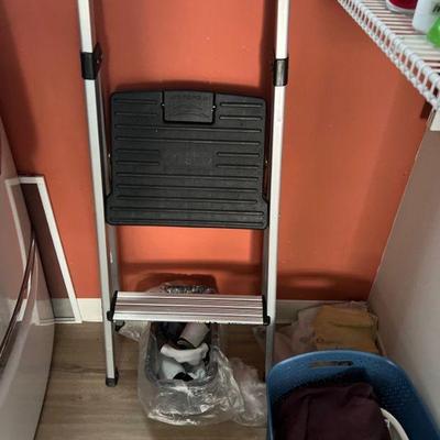 Step ladder 
