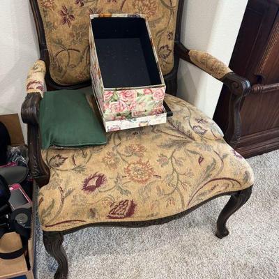 Queen Anne style chair