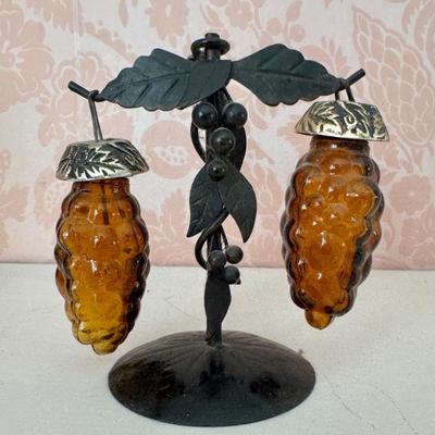 Vintage Amber Glass Hanging Grape Cluster Salt And Pepper Shakers 