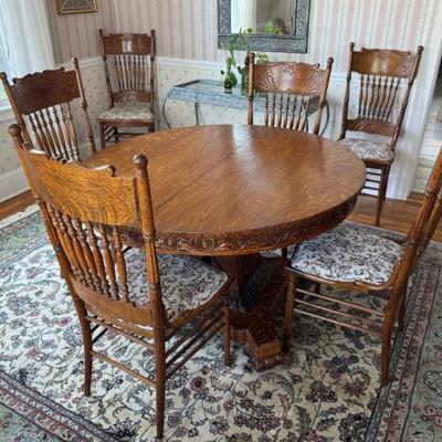 Antique Carved Oak Dining Room Table With Two Extension Leaves And Six Chairs 