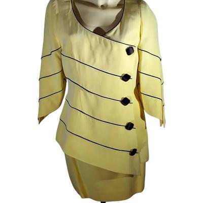 Yellow Asymmetrical Skirt Suit with Black Trim and Decorative Buttons – Approx. Size 8