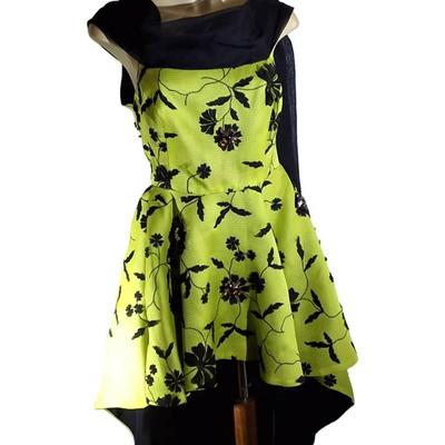 Vintage-Style Lime Green & Black Floral Hi-Low Dress with Dramatic Collar – Size Medium