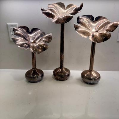 3 A R Evolução Metal Flower Candle Holders