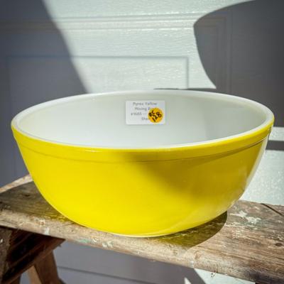 Pyrex Large Yellow Mixing Bowl