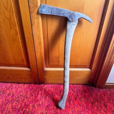 Elongated Axe 