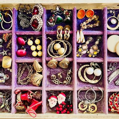 (60) Pairs of Earrings, Many Vintage