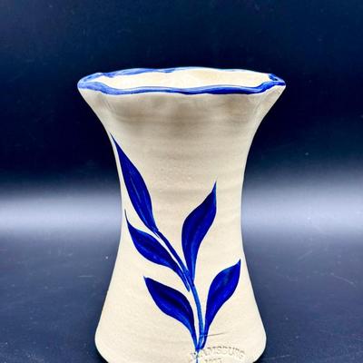 Williamsburg Pottery Vase 