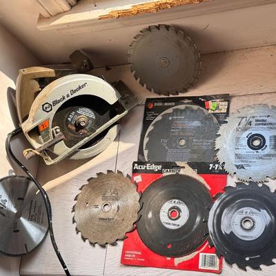 Black And Decker 7 1/4” Circular Saw With Various Blades