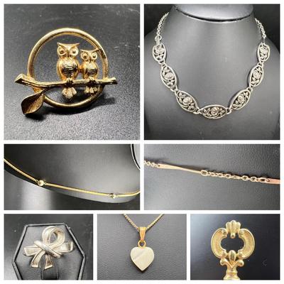 Collection of Vintage Avon Jewelry 