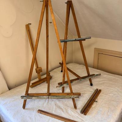 (2) Table Top Easels 