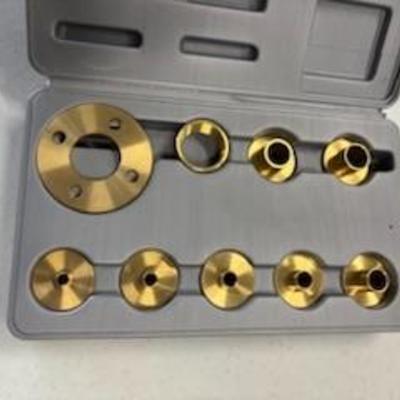 Router bushing kit for router
