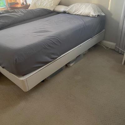 Sleep number split king bed model “i8” 4 years old. Well maintained. Excellent condition. Asking $3300 