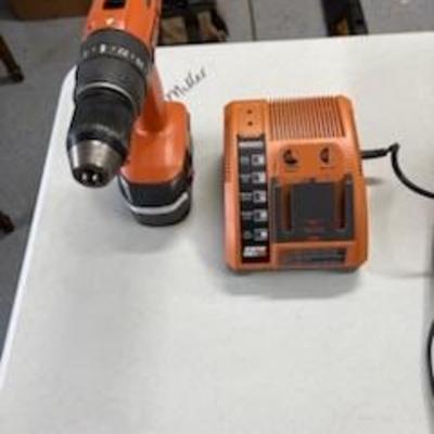 Rigid 18 v  drill w charger 