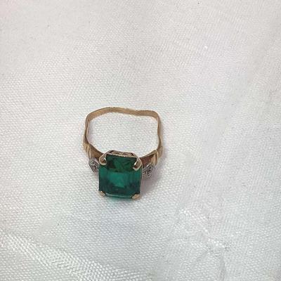 10kt Gold Romany Emerald Ring