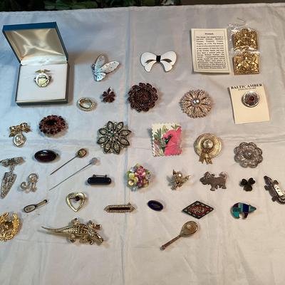 Pins & Brooches