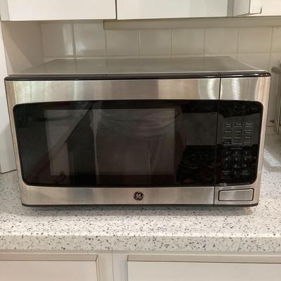 GE Microwave Oven