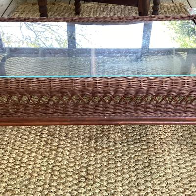Ratton/wicker Patio Coffee Table With Glass Top