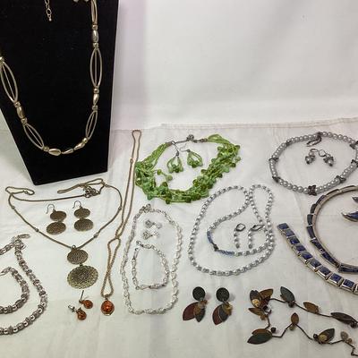 Necklace And Earring/bracelet Sets