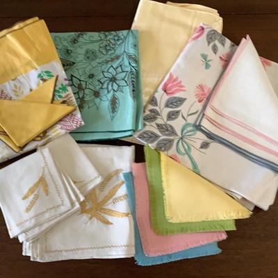 Assortment Of Tablecloths And Napkins