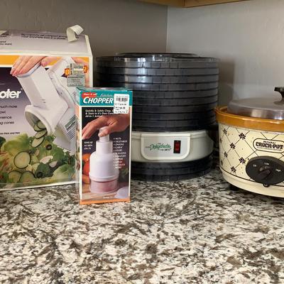 Crockpot, Food Dehydrator Burger Press, Chopper 