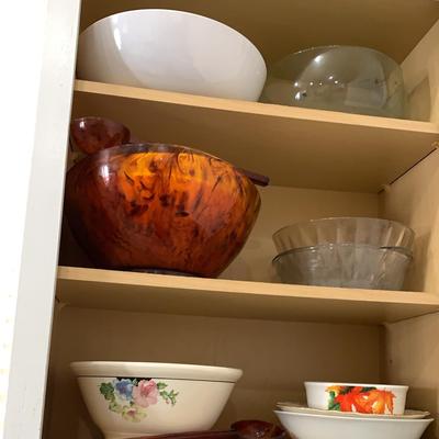 Glass And Plastic Bowls
