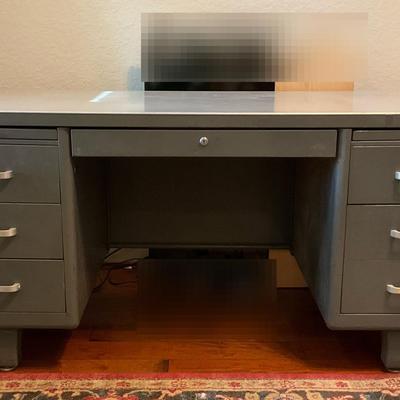 MCM Steel Tanker Desk
