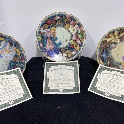 AU103MF Lena Liu’s Holiday Plates #1