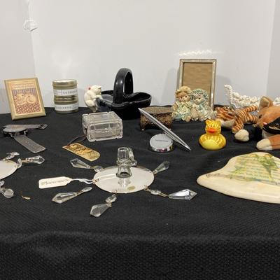 AU116PD Knick Knacks And More 