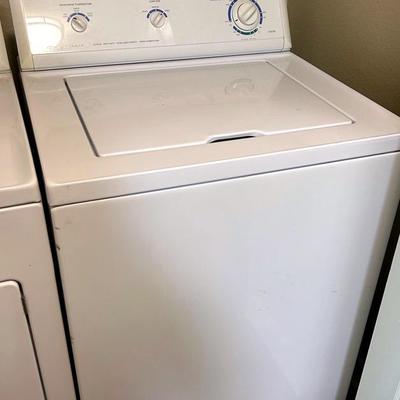 AU323JH Frigidaire 8 Cycle HD Extra Large Cap Washer