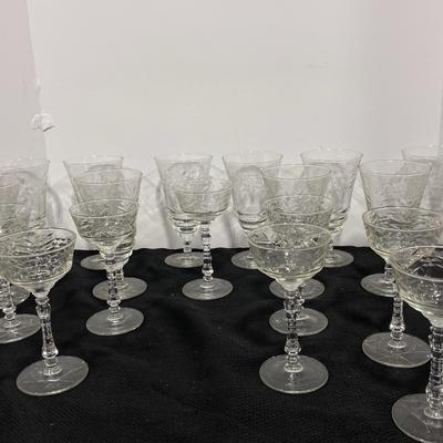 AU117PD Decorative Glassware 
