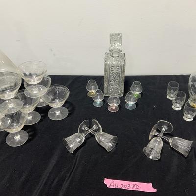 AU203PD Decanters And Glassware - Drinks Anyone?