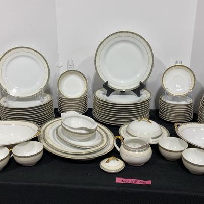 AU118PD Table Set With Noritake China 