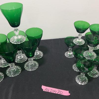 AU204PD Fostoria Colonial Dame Emerald Glassware (20 Pcs)