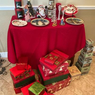Christmas Decor And Decorative Boxes