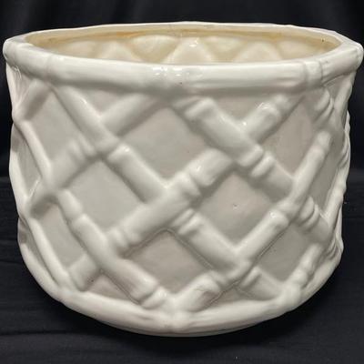 Vintage White Ceramic Faux Bamboo Cache Pot/Planter
