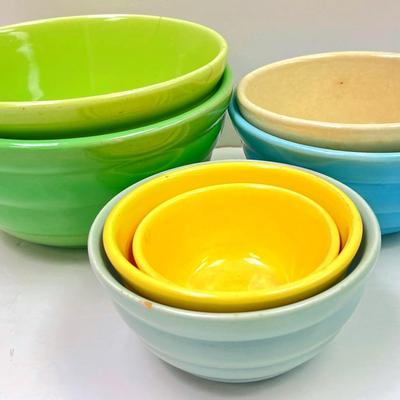 “Bauer” Mixing Bowl Assortment