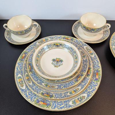 Lot #129 - Lenox The Autumn China Set