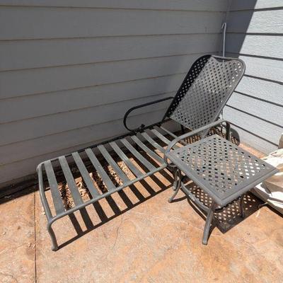 Lot #202 - Hampton Bay Lounge Chair and Side Table Set