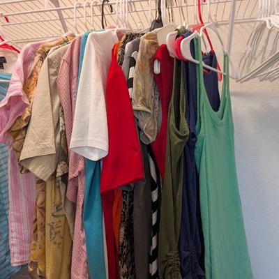 Lot #65 - Women's Size M Short Sleeved Tops