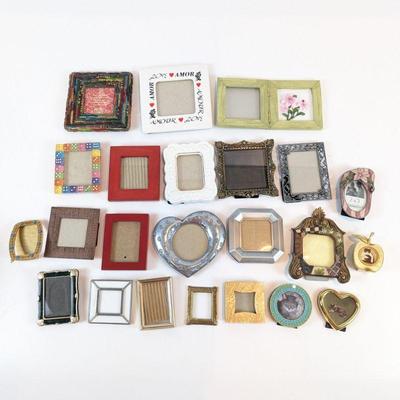 Lot #186 - Collection of Mini Picture Frames