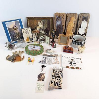 Lot #167 - Cat-Themed Decorative Auction Lot