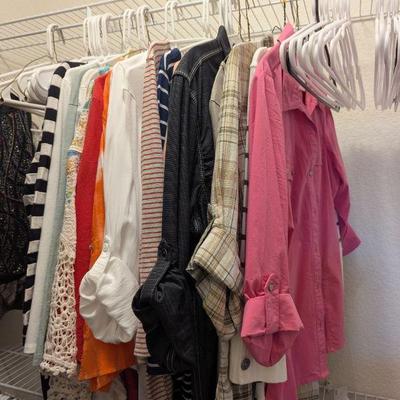 Lot #62 - Women's Size L Cropped Sleeve Tops