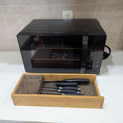 Lot #38 - Microwave and Knife Set