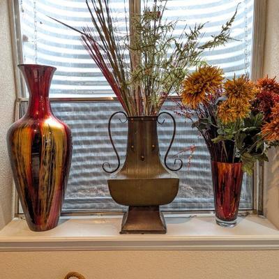 Lot #154 - Home Decor Vases and Floral Arrangement Lot