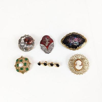 Lot #74 - Vintage Brooch Lot