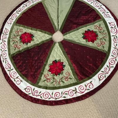 Quilted Christmas Tree Skirt