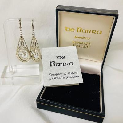 “De Barra” Hallmarked Sterling Silver Celtic Hound Earrings